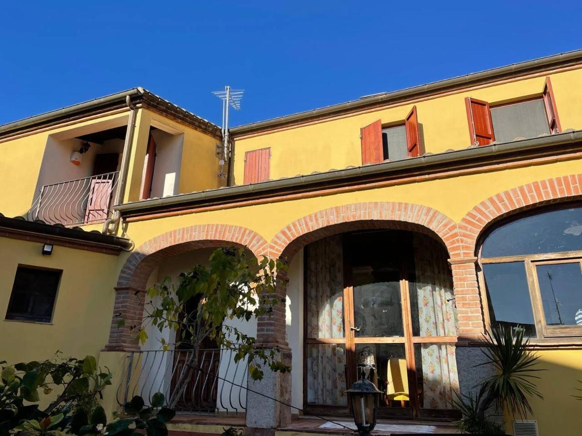 Aventina Holiday Home Burcei Екстериор снимка