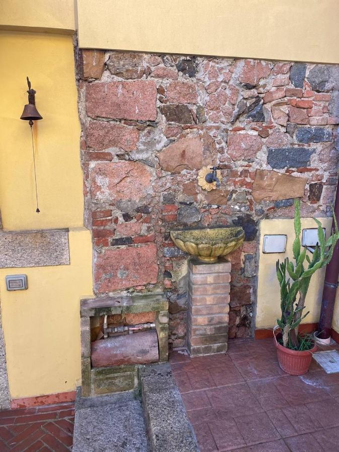 Aventina Holiday Home Burcei Екстериор снимка