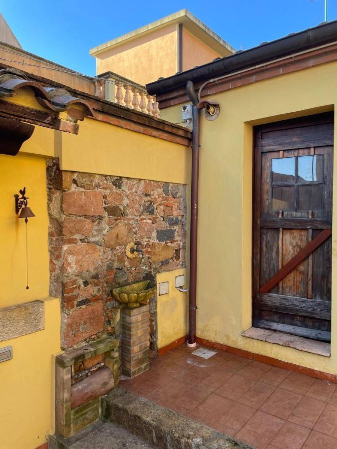 Aventina Holiday Home Burcei Екстериор снимка
