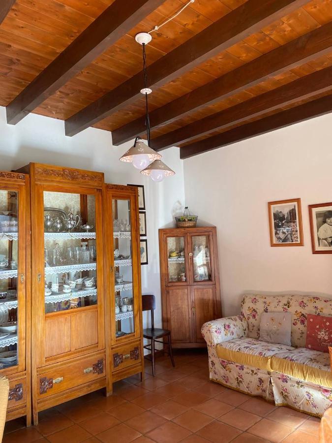 Aventina Holiday Home Burcei Екстериор снимка