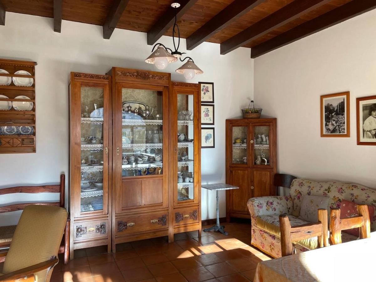 Aventina Holiday Home Burcei Екстериор снимка