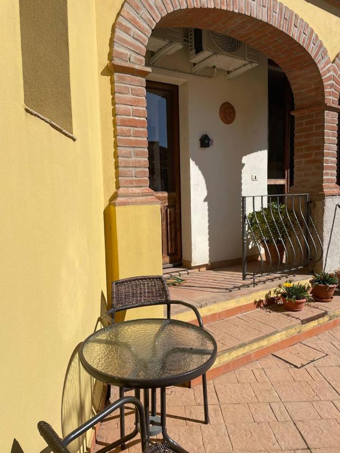 Aventina Holiday Home Burcei Екстериор снимка