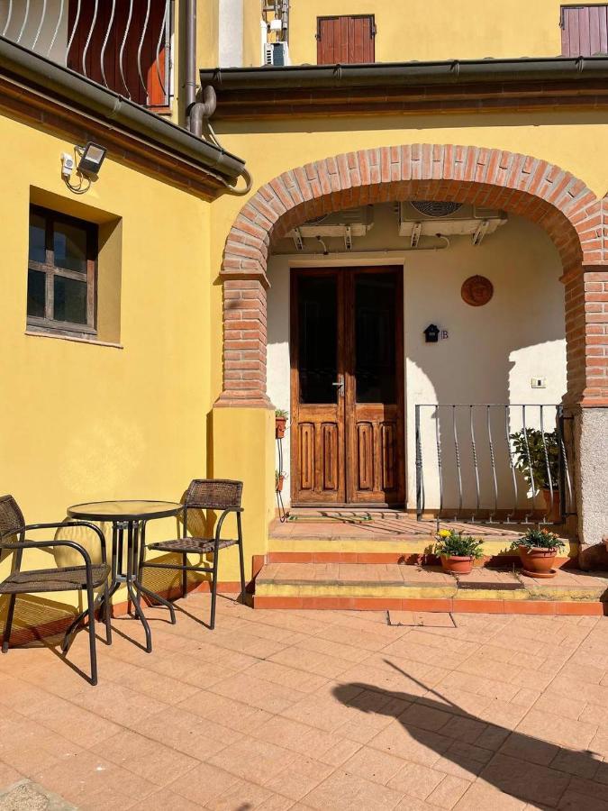 Aventina Holiday Home Burcei Екстериор снимка