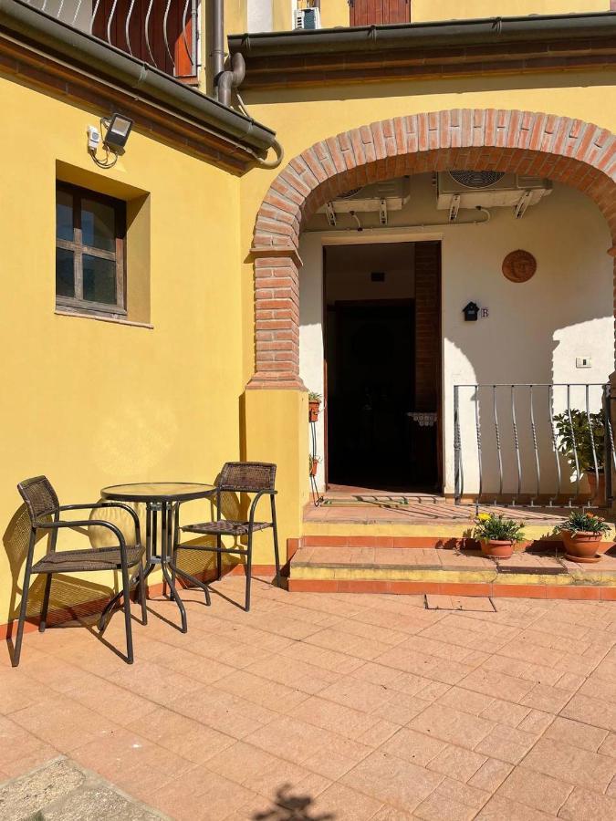 Aventina Holiday Home Burcei Екстериор снимка